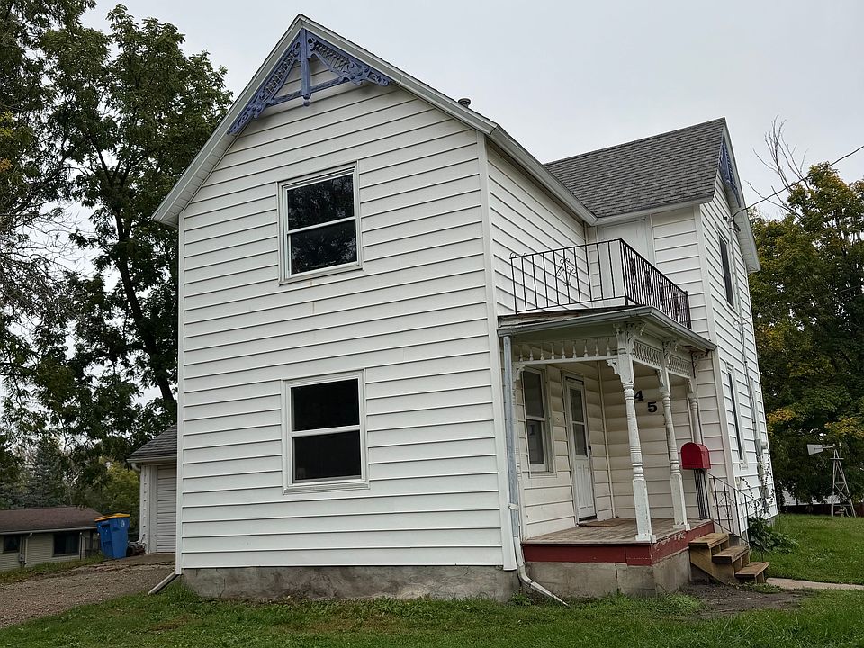 1st image of 451 Flora St
