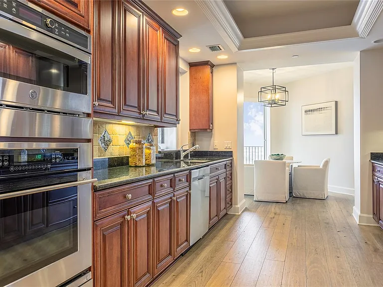 300 Beach Dr NE #1904 — Photo 6