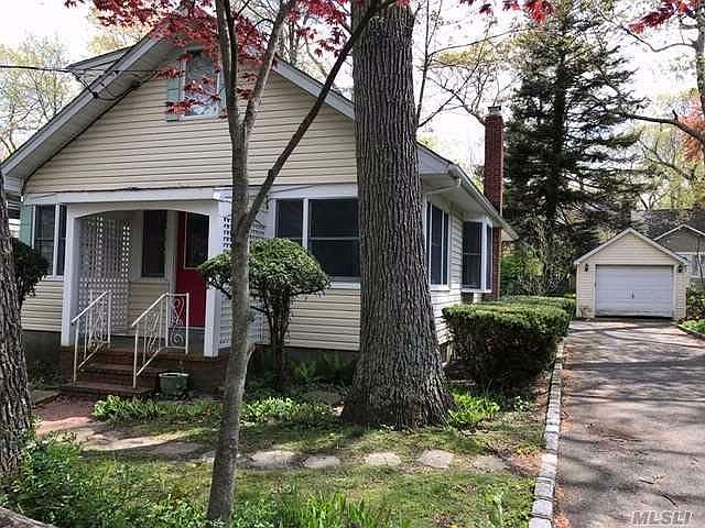 1st image of 6 Oak St