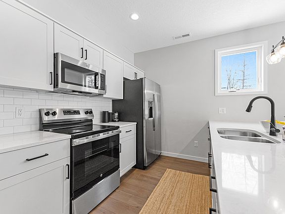 4th image of 1093 Emilee Ct #27