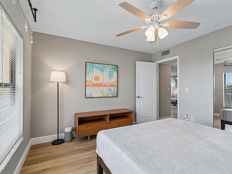 900 Cove Cay Dr #5F — Photo 42