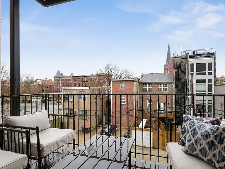 Two private balconies with great sunsets