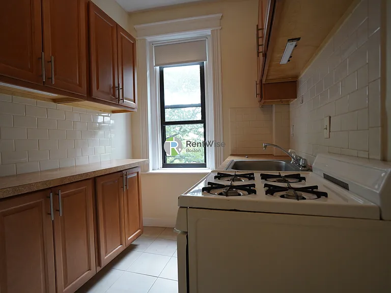 1148 Commonwealth Ave #33 — Photo 6