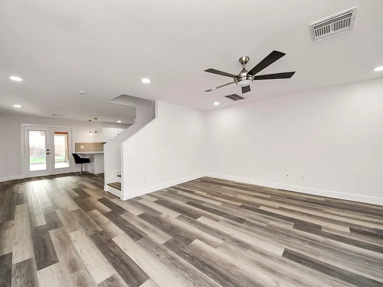 7826 Maverick Trace Ln — Photo 12