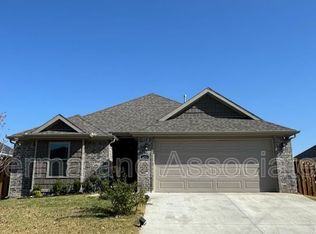 431 Poplar Rd, Centerton, AR 72719
