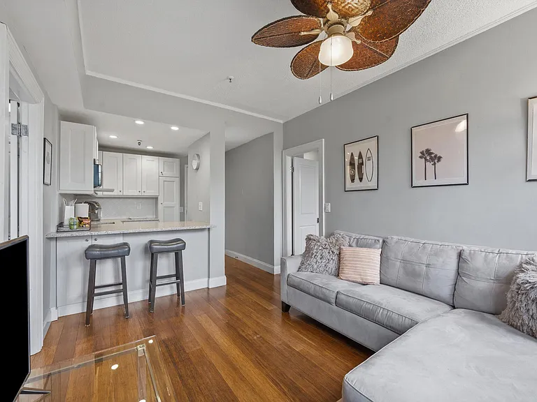235 Sunrise Ave #3232 — Photo 6