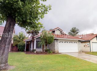 1146 W Victoria St, Rialto, CA 92376