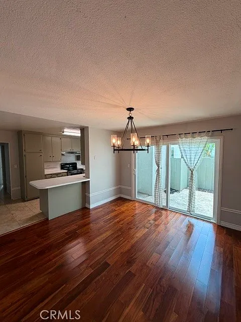 2 bed, 1198 sqft, $4,250 — Photo 3