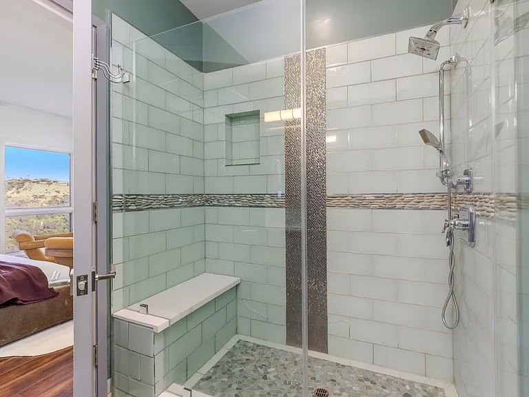 Pinnacle Pl — Photo 36