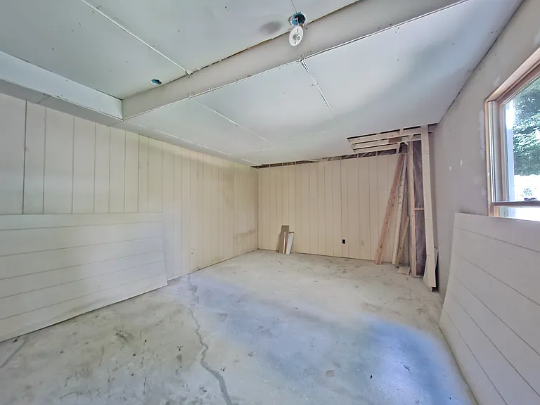 565 Clearwater Pl — Photo 16