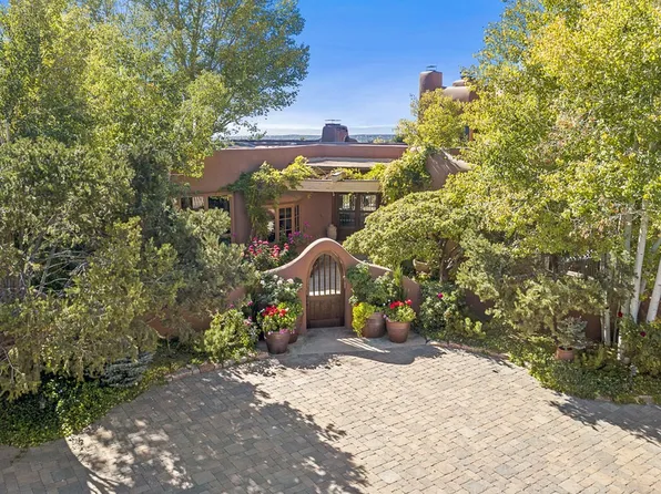 120 Circle Dr Tract B, Santa Fe, NM 87501