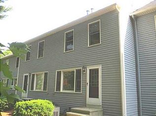 7 Sandy Ln, Burrillville, RI 02830