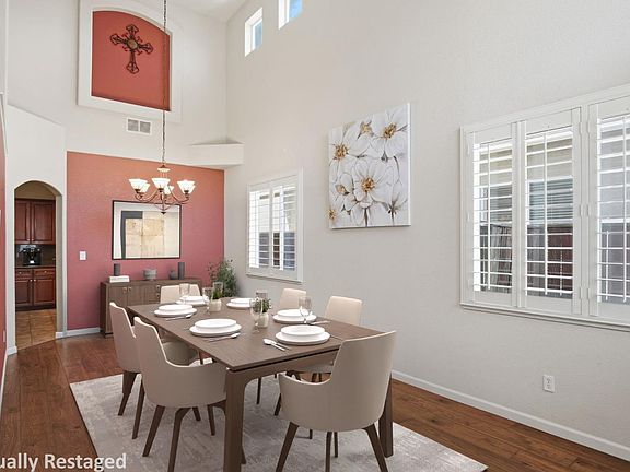 5th image of 6674 Crestview Cir