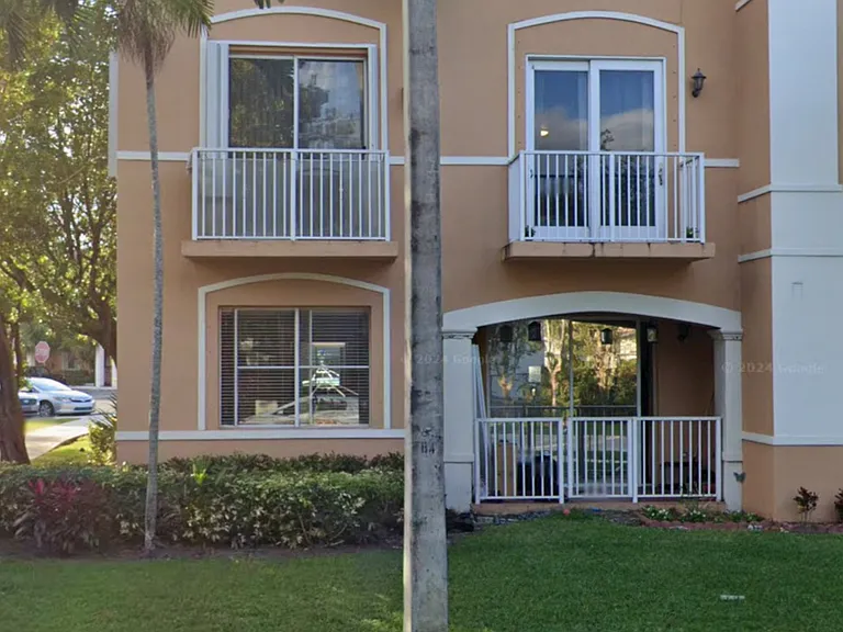 17710 NW 73rd Ave — Photo 4