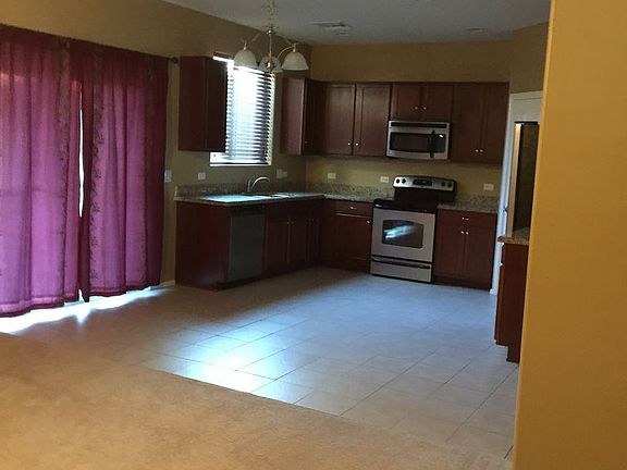 4th image of 673 W Calle Capotasto
