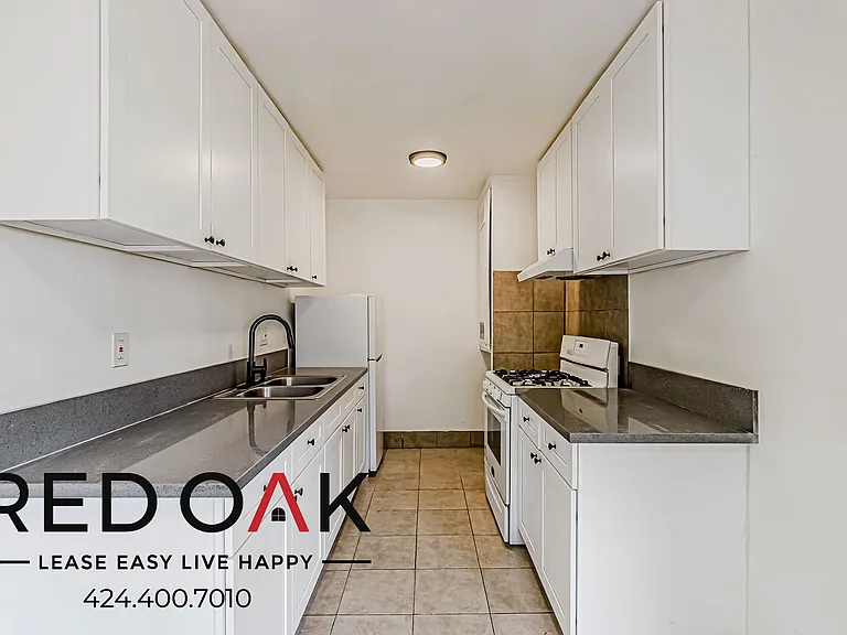13408 Vermont Ave #13410 — Photo 11