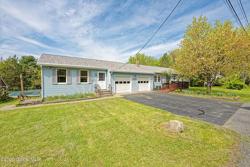 3rd image of 6215 Hawes Road