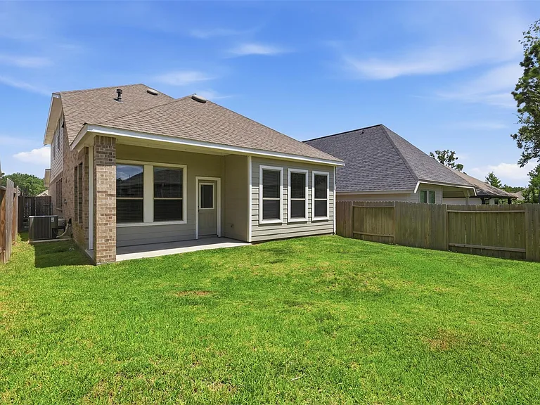 313 Rise Ln — Photo 2