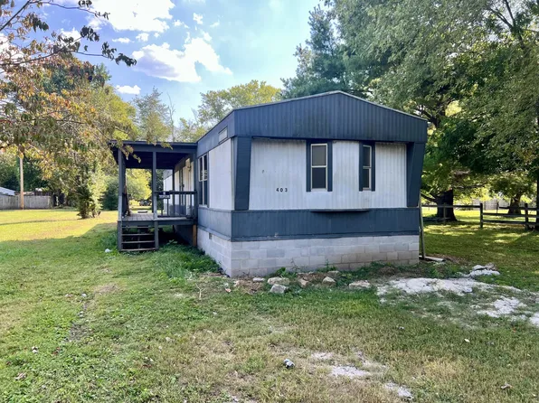 403 Locust St, Cowan, TN 37318