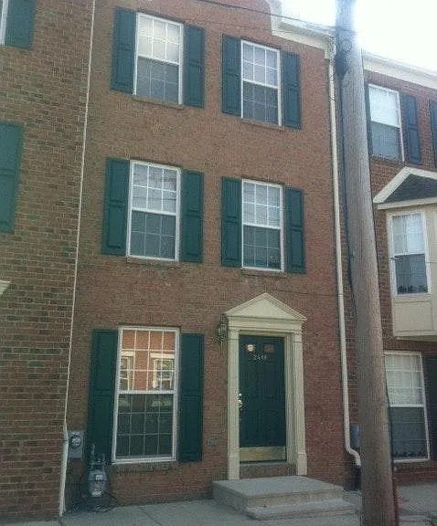 2416 E Boston St — Photo 10