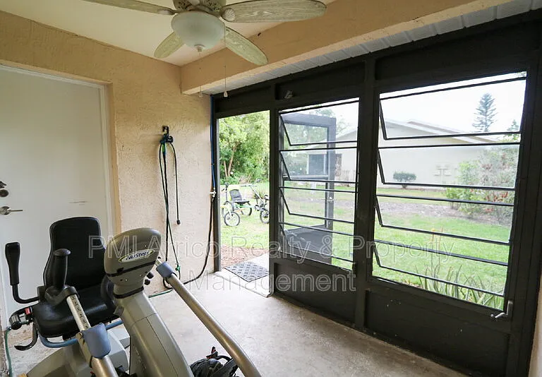 323 Knottwood Ct — Photo 22