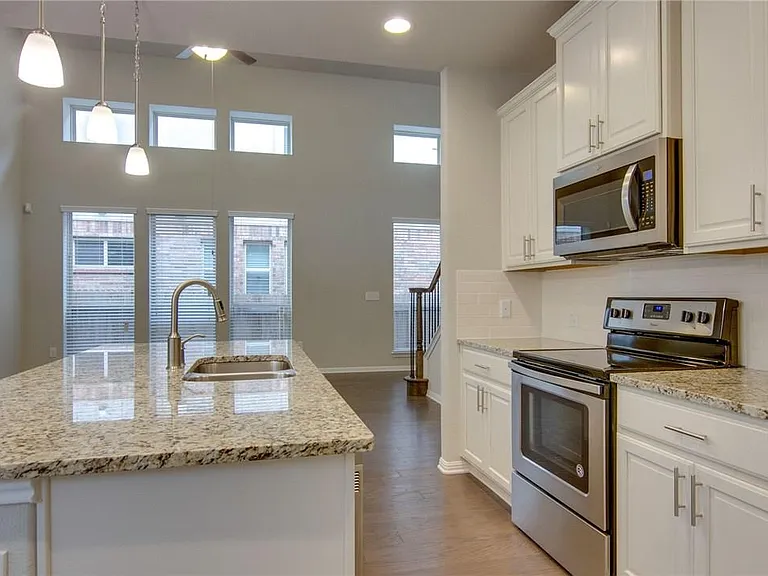 3240 E Whitestone Blvd #85 — Photo 12