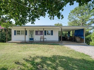 3049 Three Island Rd, Walling, TN 38587