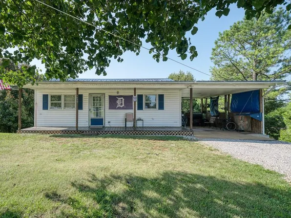 3049 Three Island Rd, Walling, TN 38587