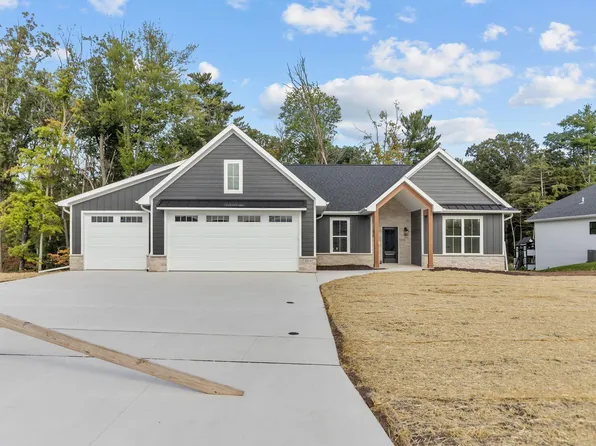 3211 Eclipse Dr, Green Bay, WI 54311