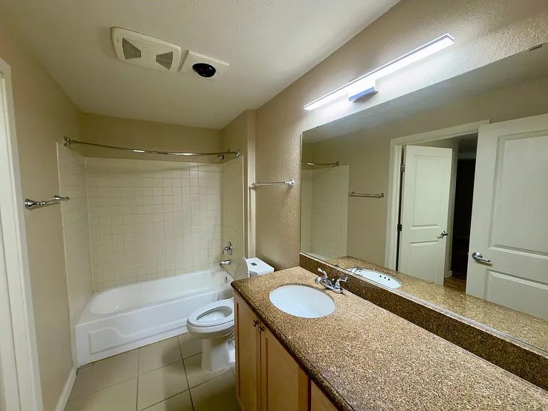 1311 12th Ave S #A104 — Photo 3