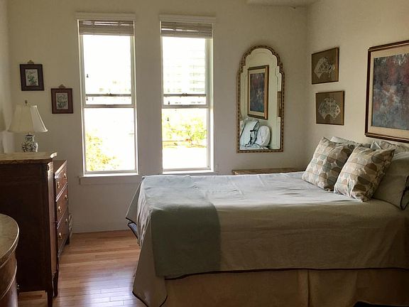 3rd image of 410 Acoma St Unit 305