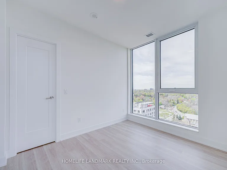 25 Cordova Ave #Penthouse 13 — Photo 24