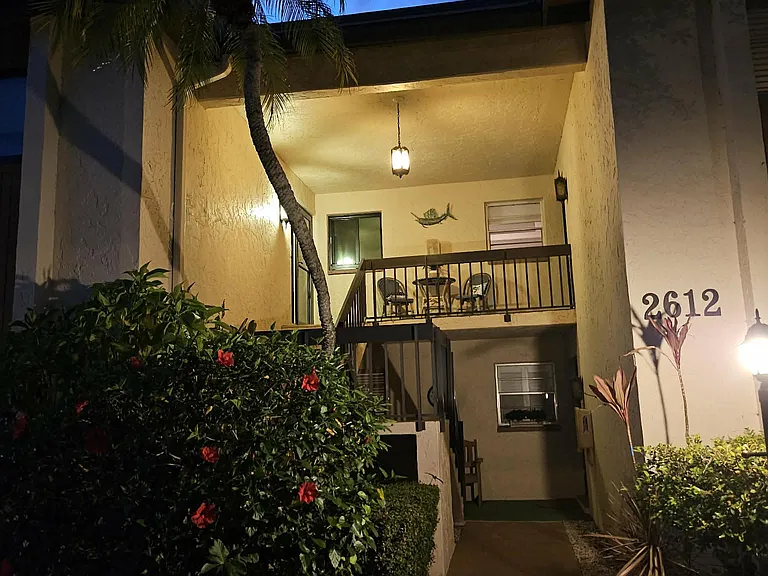 2612 Clubhouse Dr #204 — Photo 8