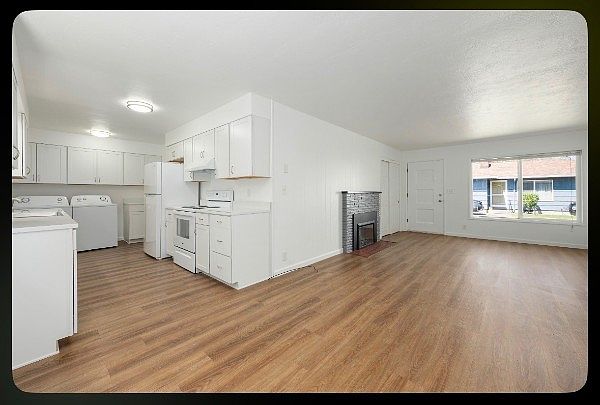 1st image of 1240 Evergreen Dr