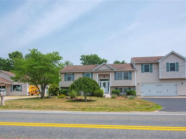 350 Narrow Ln, Charlestown, RI 02813