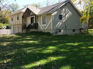 9905 E 31st St S, Independence, MO 64052