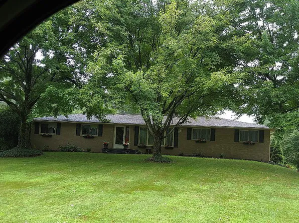 4733 Meadowview Dr NW, Canton, OH 44718