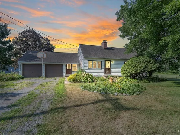 954 Stump Rd, Skaneateles, NY 13152