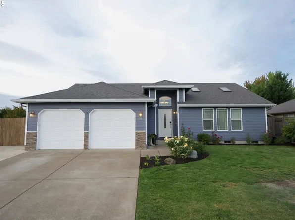 24 Sandalwood Loop, Creswell, OR 97426