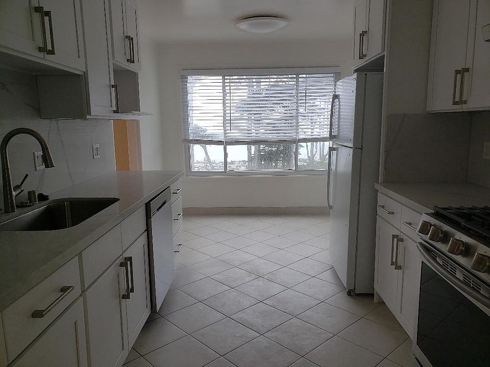 Newly installed kitchen with all modern amenities. Dining area overlooks the ocean