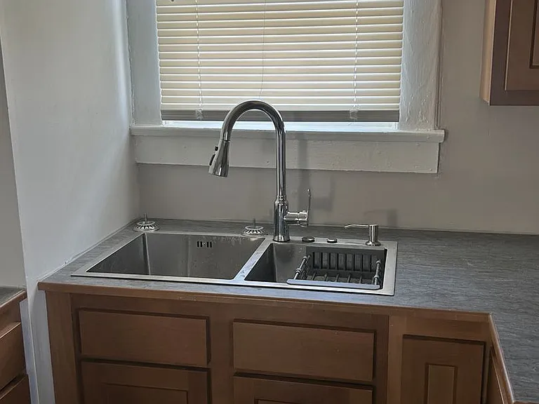 211 Carnegie Ave — Photo 30
