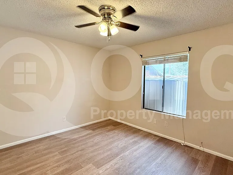24 E 14th St #2 — Photo 11
