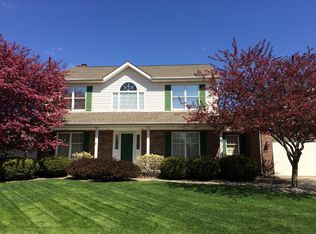 7 Red Stone Ct, Bloomington, IL 61704