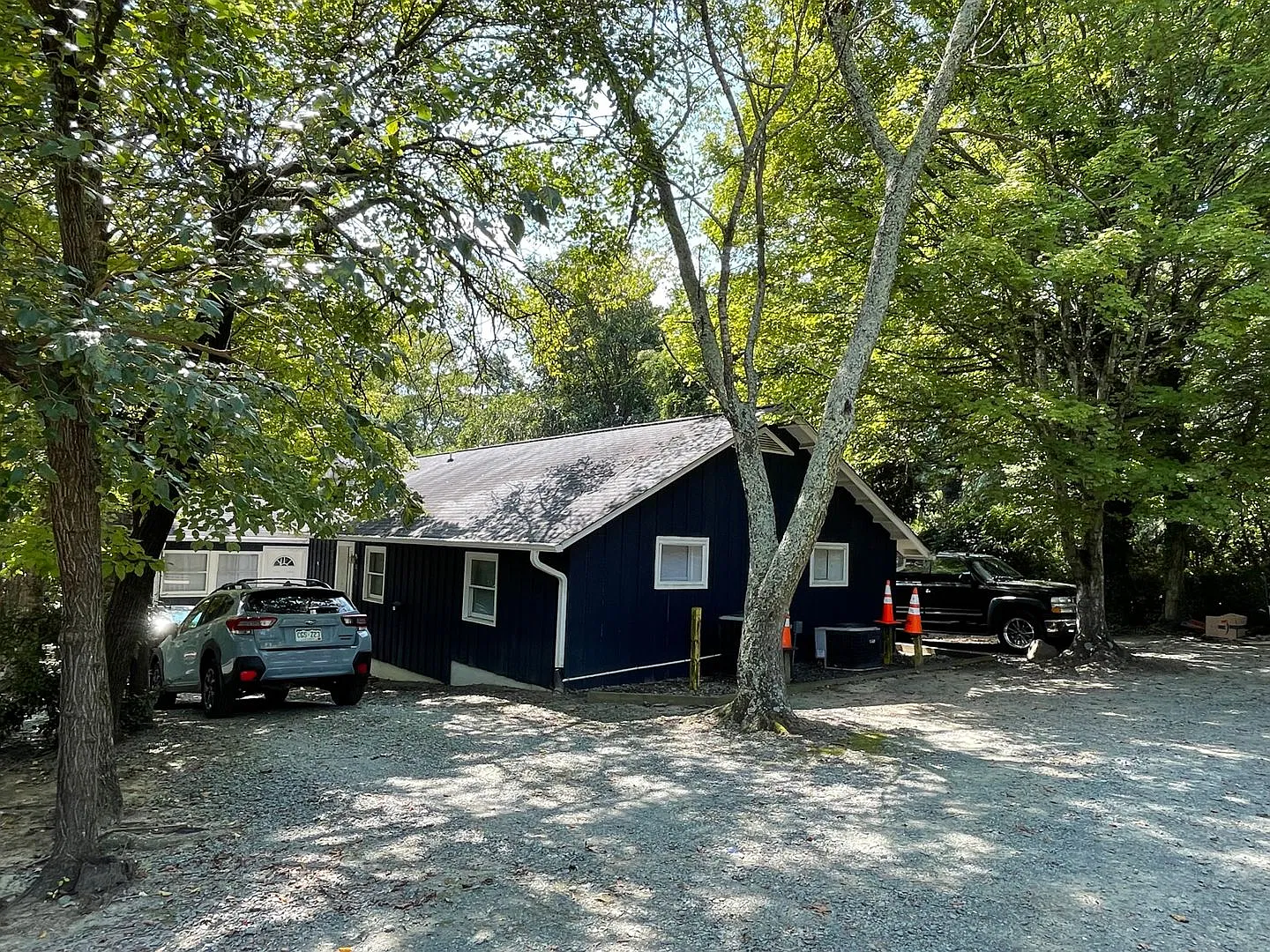 Check out this updated 3br on Stephens St., available in August...walk to campus! — Photo 1