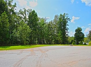 30 Waterford Dr, Seneca, SC 29672