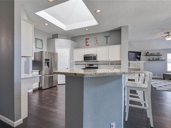 5th image of 3904 Rose Ct