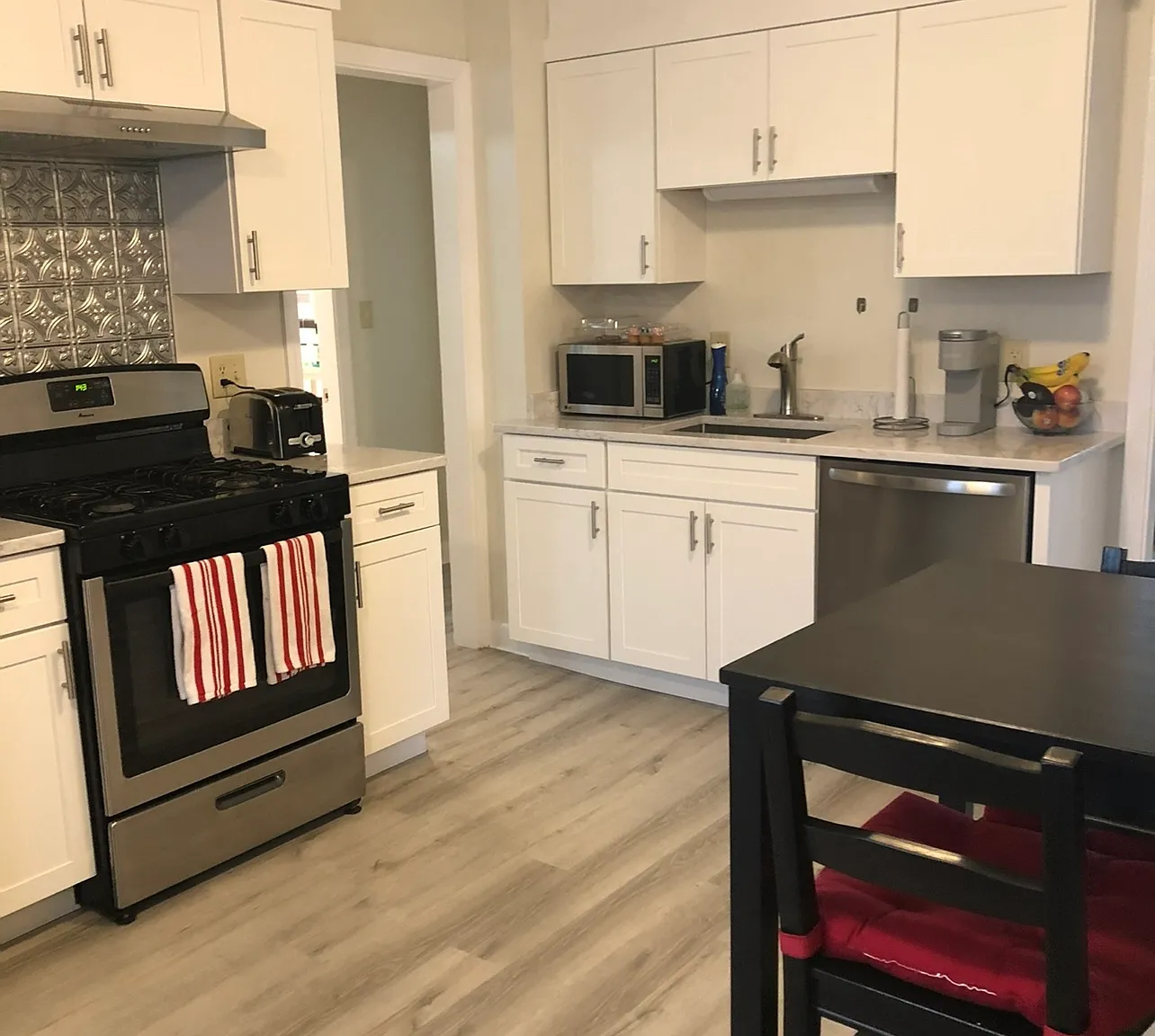 77 Lyman Ave — Photo 3