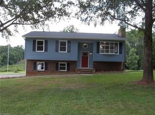 7982 Snyder Farm Rd, Tobaccoville, NC 27050