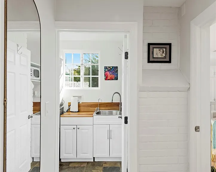 5231 Glasgow Way — Photo 19