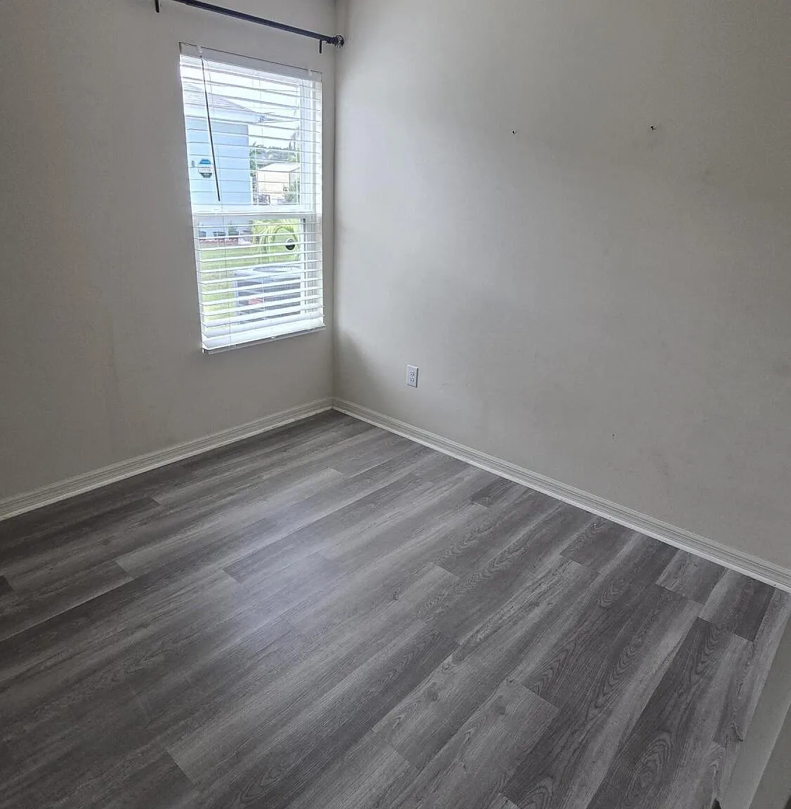 3 bed, 2.0 bath, 1513 sqft, $2,200 — Photo 3